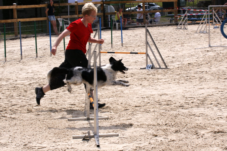 Sonja und Bones, Jumping