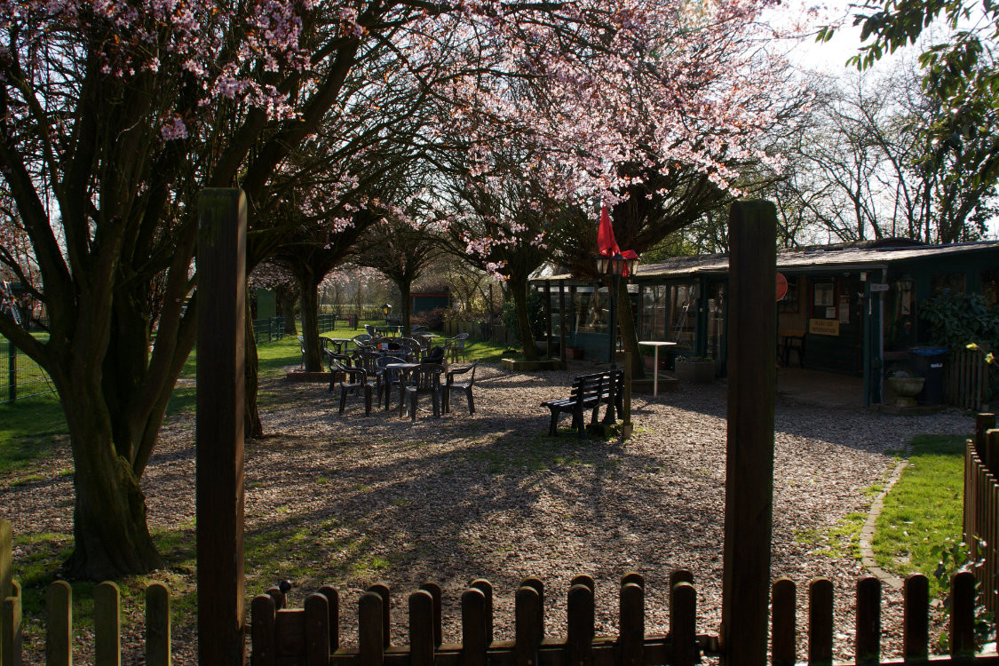 Der Eingang zum Hundeplatz